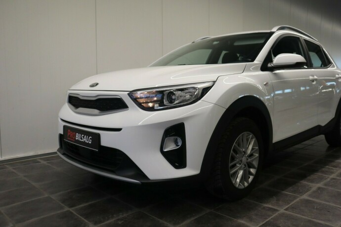 kia-stonic-bensin-2018-big-2