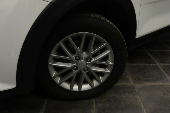 kia-stonic-bensin-2018-big-31