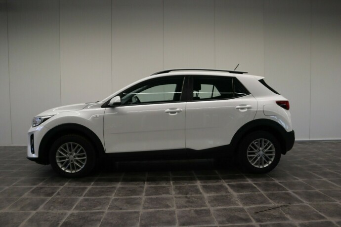 kia-stonic-bensin-2018-big-3