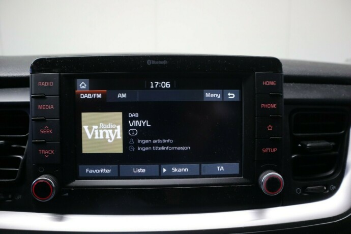 kia-stonic-bensin-2018-big-22