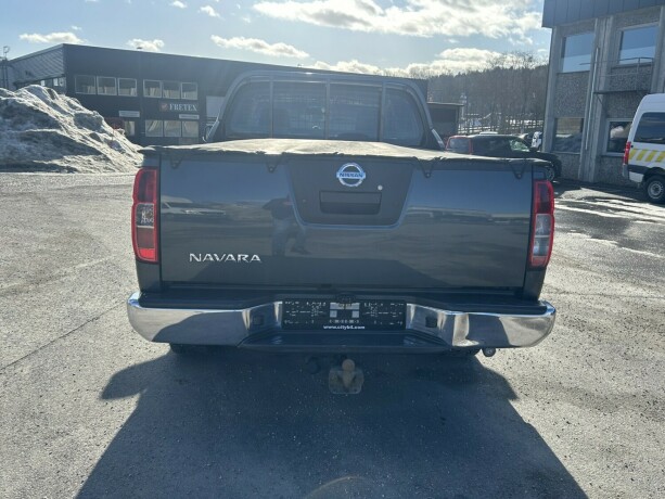 nissan-navara-diesel-2011-big-5