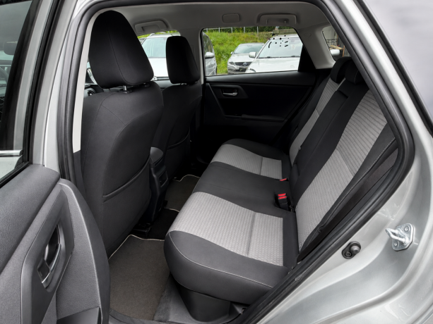 toyota-auris-elektrisitetbensin-2017-big-32