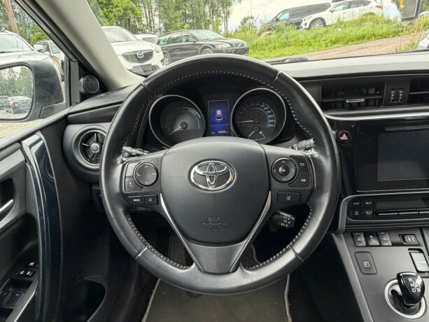 toyota-auris-elektrisitetbensin-2017-big-35