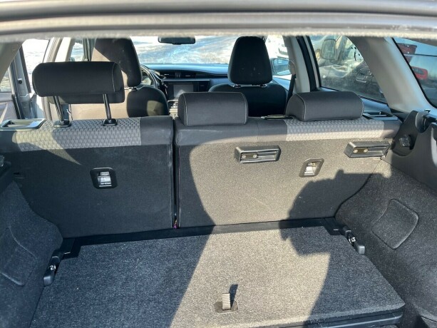 toyota-auris-elektrisitetbensin-2017-big-26