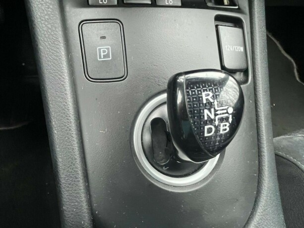 toyota-auris-elektrisitetbensin-2017-big-12