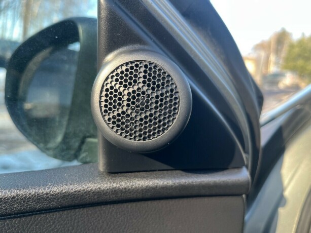 toyota-auris-elektrisitetbensin-2017-big-17