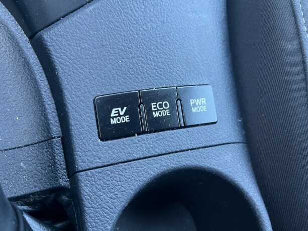 toyota-auris-elektrisitetbensin-2017-big-16