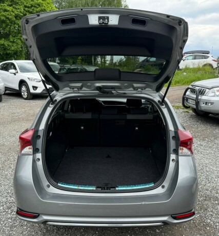 toyota-auris-elektrisitetbensin-2017-big-34