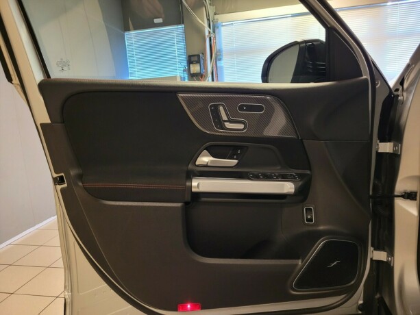 mercedes-benz-glb-diesel-2020-big-33