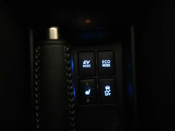 toyota-yaris-elektrisitetbensin-2015-big-21