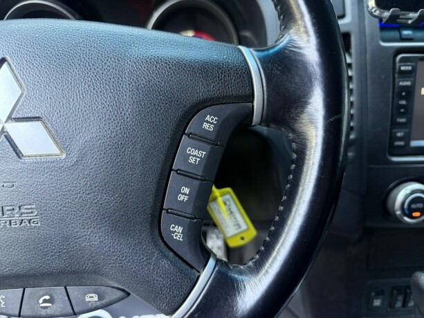 mitsubishi-pajero-diesel-2010-big-13