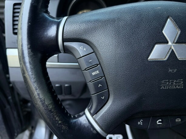 mitsubishi-pajero-diesel-2010-big-12