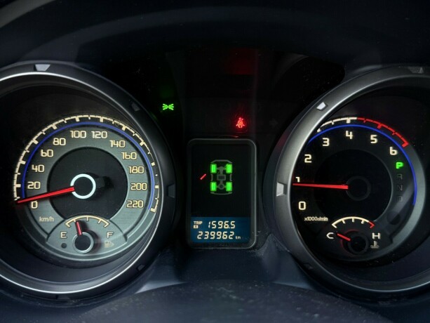 mitsubishi-pajero-diesel-2010-big-15