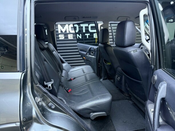 mitsubishi-pajero-diesel-2010-big-24