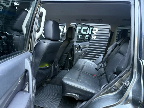 mitsubishi-pajero-diesel-2010-big-23