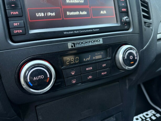 mitsubishi-pajero-diesel-2010-big-18