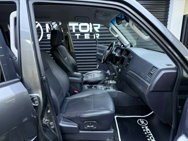 mitsubishi-pajero-diesel-2010-big-22