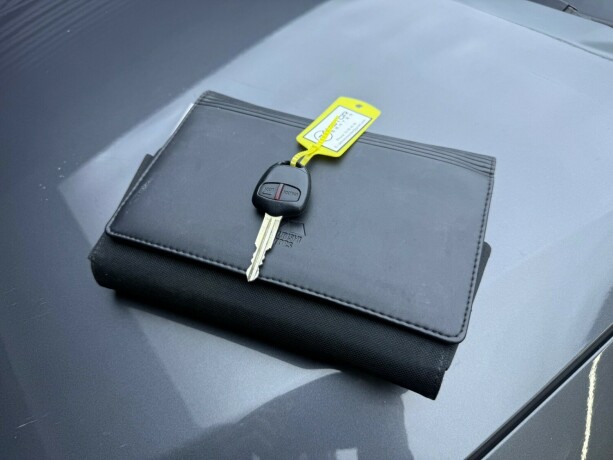 mitsubishi-pajero-diesel-2010-big-25