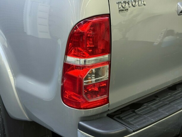 toyota-hilux-diesel-2015-big-7