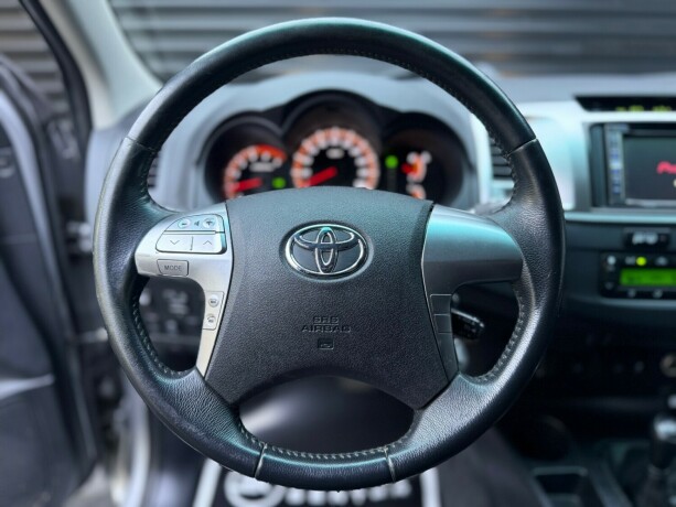 toyota-hilux-diesel-2015-big-15