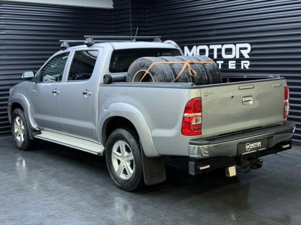 toyota-hilux-diesel-2015-big-1