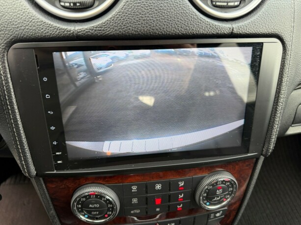 mercedes-benz-gl-diesel-2009-big-13