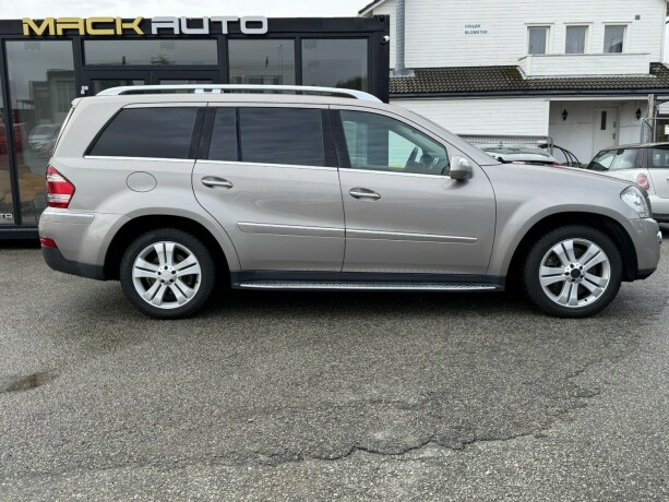 mercedes-benz-gl-diesel-2009-big-5