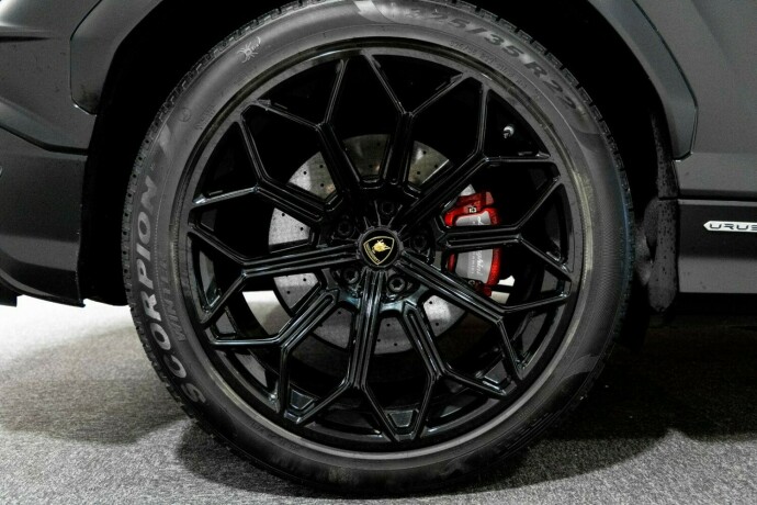 lamborghini-urus-bensin-2023-big-8