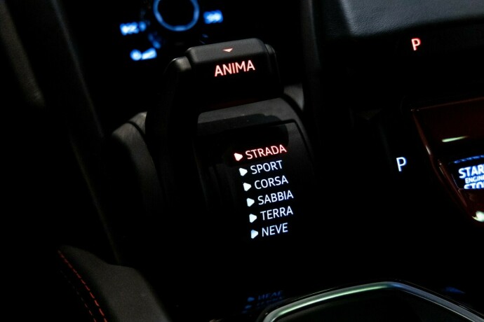 lamborghini-urus-bensin-2023-big-36