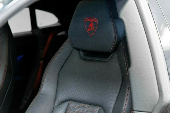 lamborghini-urus-bensin-2023-big-13