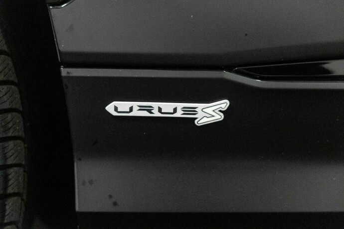 lamborghini-urus-bensin-2023-big-7