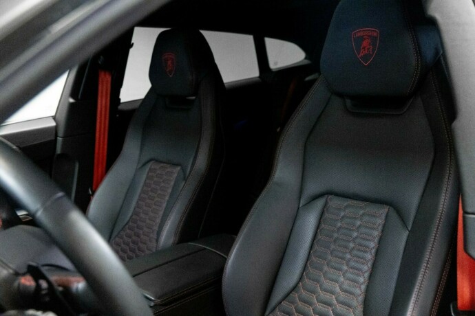 lamborghini-urus-bensin-2023-big-14