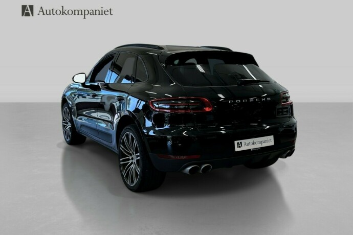 porsche-macan-diesel-2017-big-3