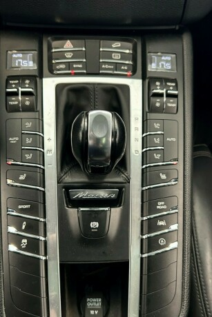 porsche-macan-diesel-2017-big-13