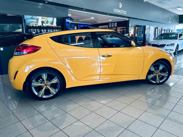 hyundai-veloster-bensin-2011-big-7