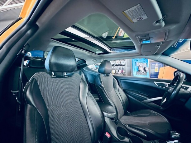 hyundai-veloster-bensin-2011-big-29