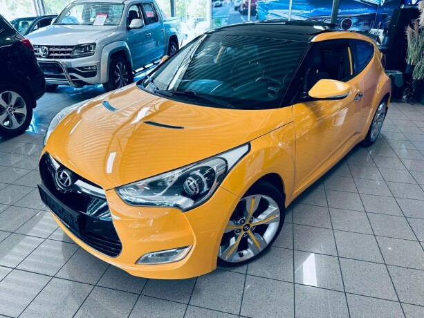 hyundai-veloster-bensin-2011-big-2
