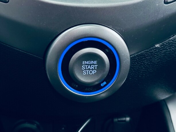 hyundai-veloster-bensin-2011-big-25