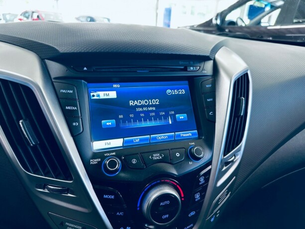 hyundai-veloster-bensin-2011-big-19