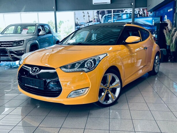hyundai-veloster-bensin-2011-big-0