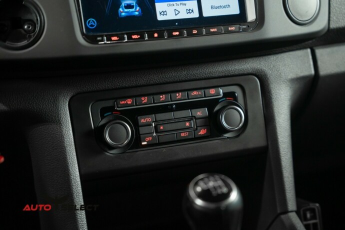 volkswagen-amarok-diesel-2011-big-27