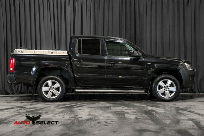 volkswagen-amarok-diesel-2011-big-11