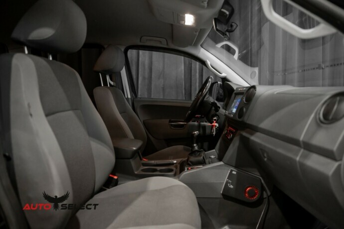 volkswagen-amarok-diesel-2011-big-17