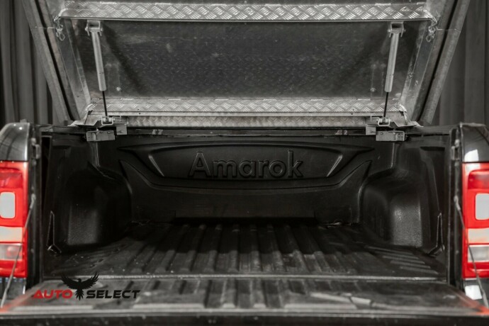 volkswagen-amarok-diesel-2011-big-9