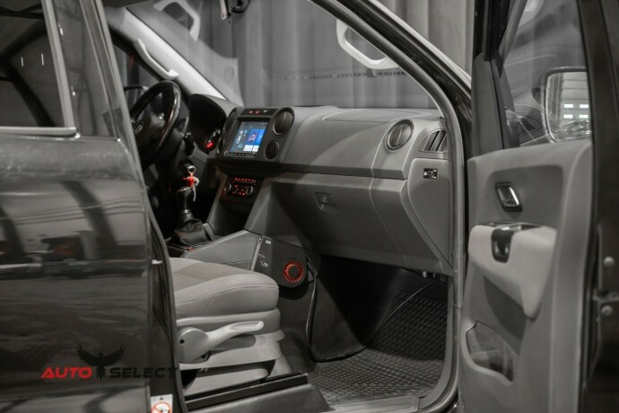 volkswagen-amarok-diesel-2011-big-16