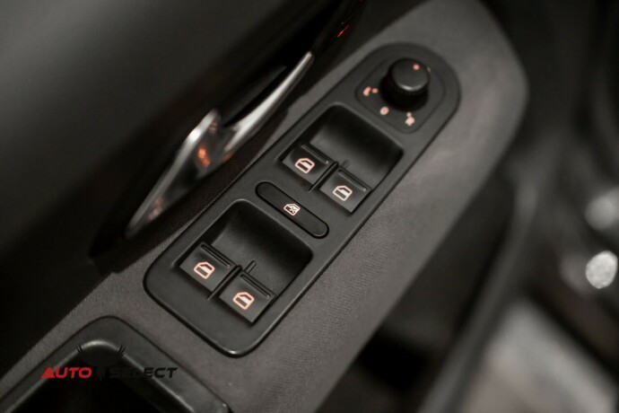 volkswagen-amarok-diesel-2011-big-20