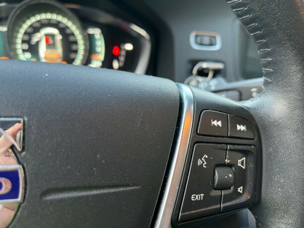 volvo-v60-diesel-2017-big-16