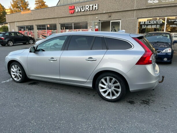 volvo-v60-diesel-2017-big-3