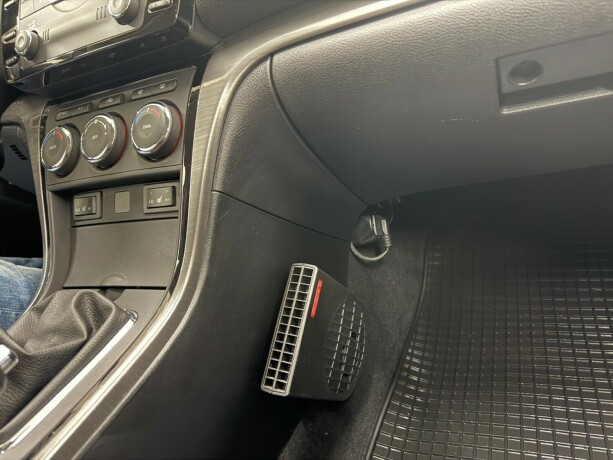 mazda-6-bensin-2011-big-14