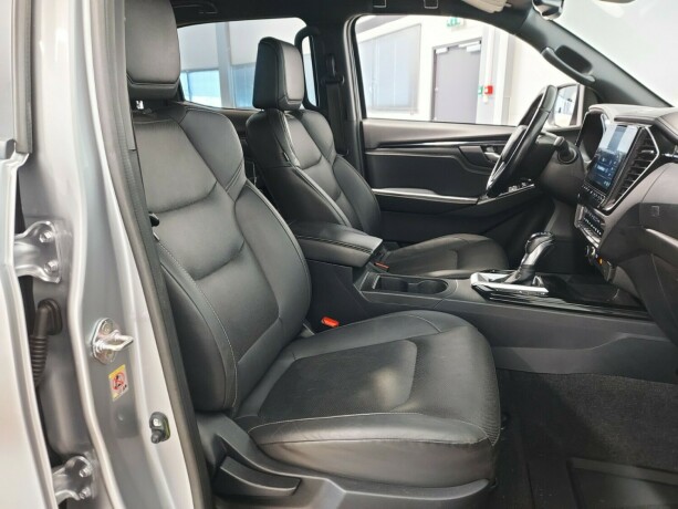 isuzu-d-max-diesel-2021-big-17